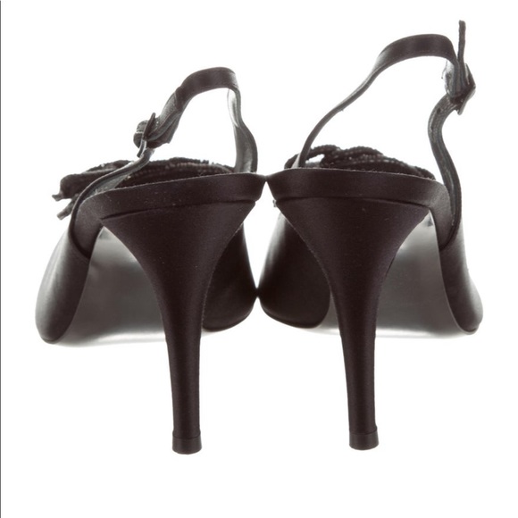 NWT Stuart Weizman 4” black satin heels w/flower. Superbow Satin Pumps w/ Tags - Picture 3 of 13